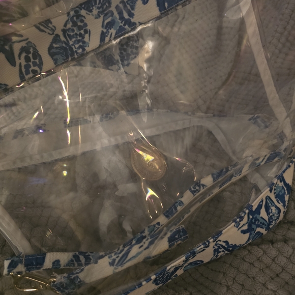 Lilly Pulitzer Clear Tote with Blue Shell Print Trim - Picture 4 of 4